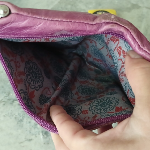 HOBO Lauren  wallet - Picture 12 of 16